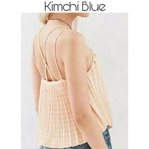 4/$25 🥂 UO Kimchi Blue Pleated Swing Tank